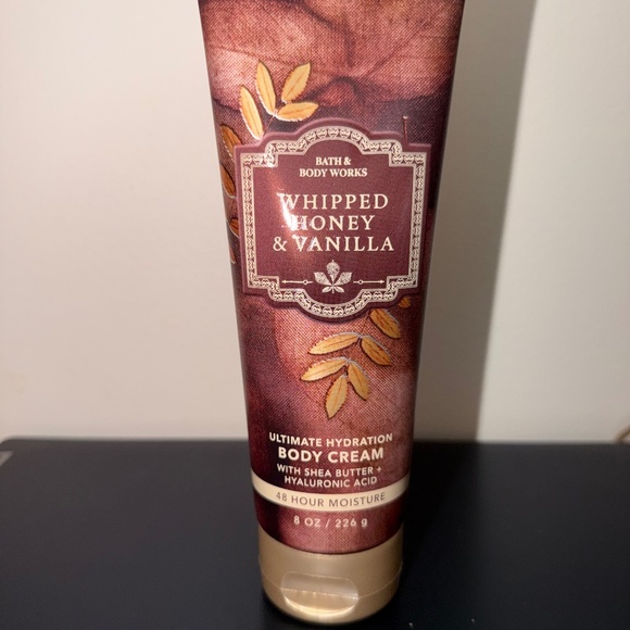 WHIPPED HONEY & VANILLA Bath & Body Works Body Cream - Picture 1 of 2